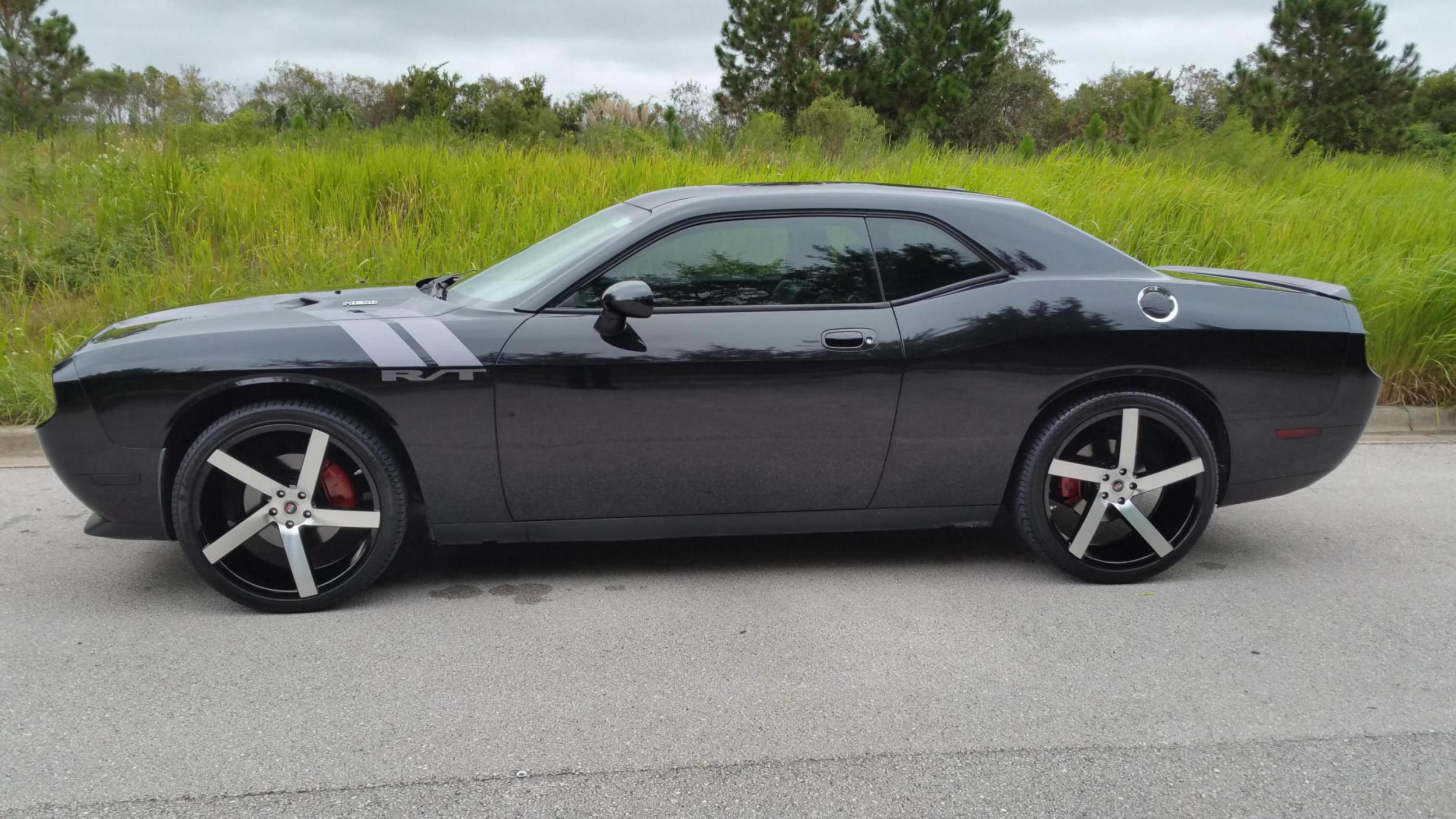 2014 Dodge Challenger photo