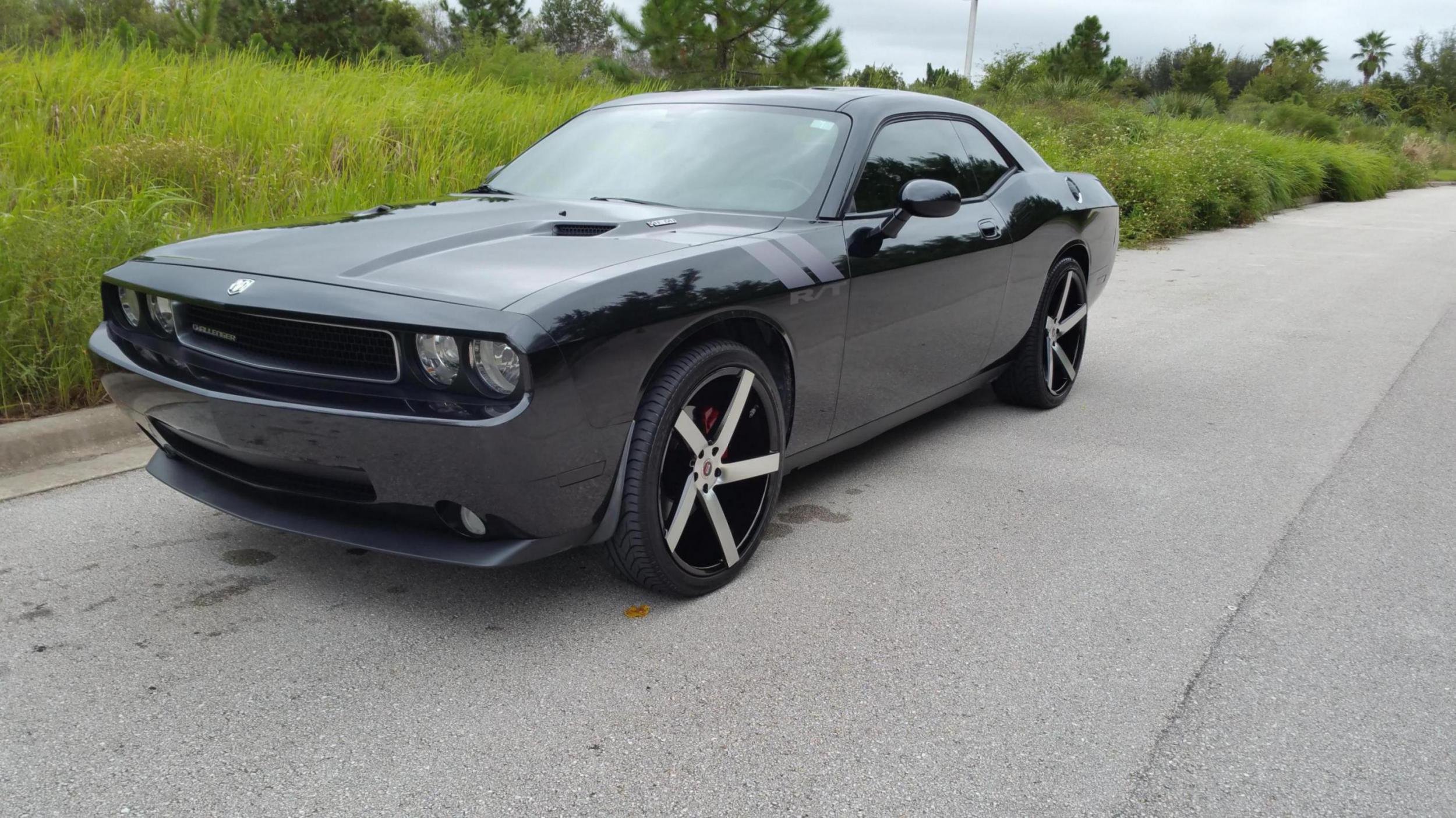 2014 Dodge Challenger photo