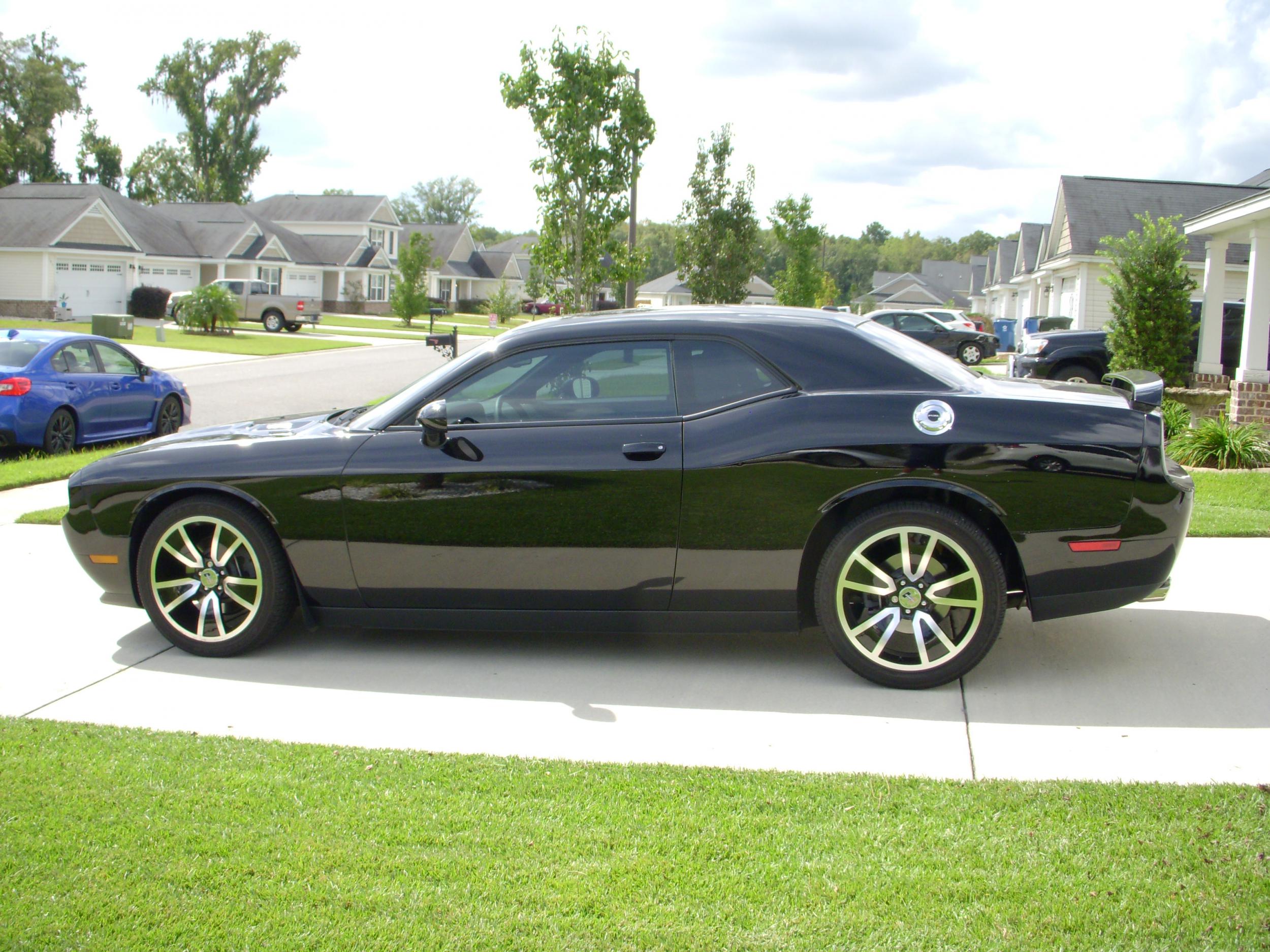 2013 Dodge Challenger photo