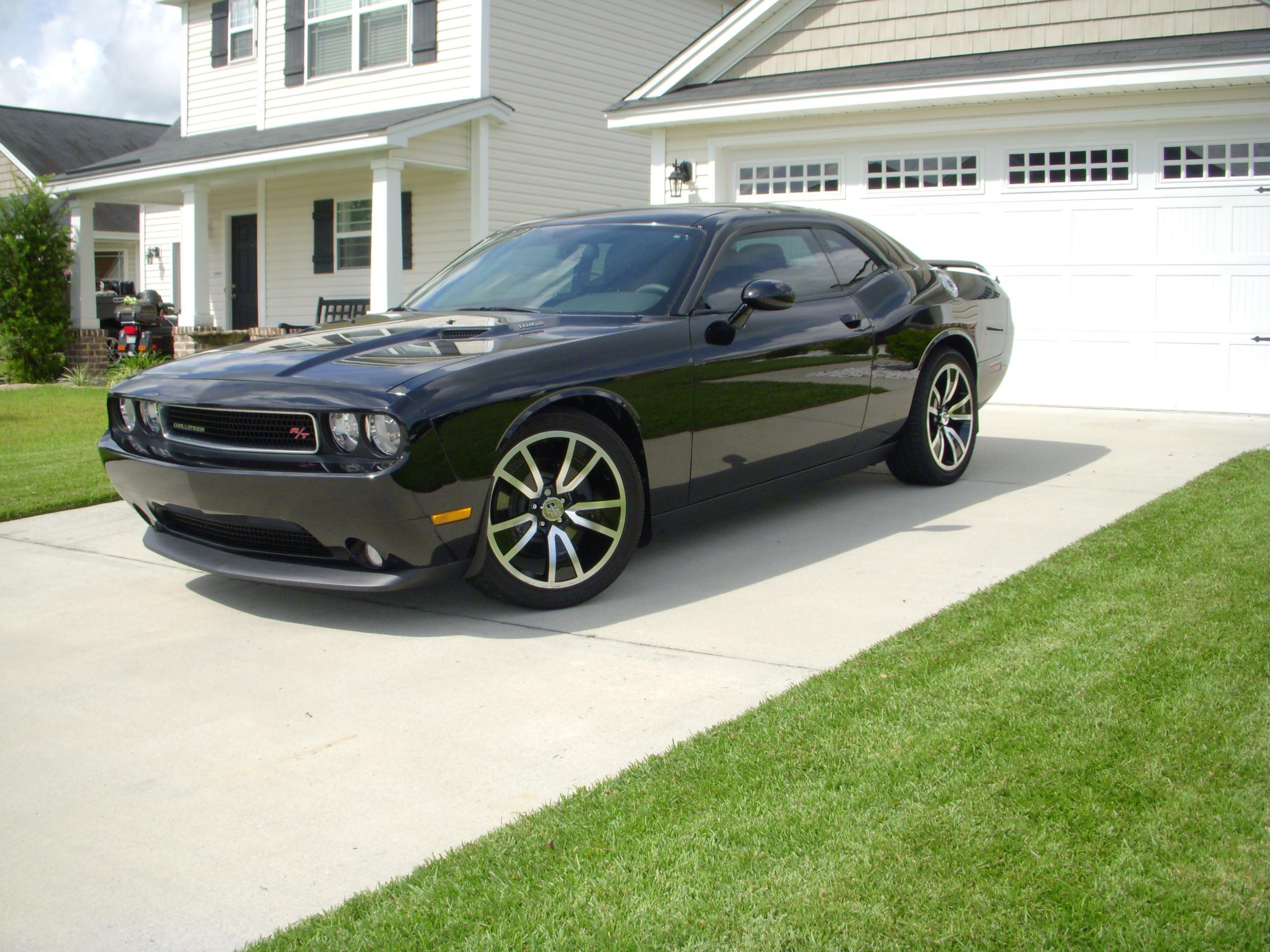 2013 Dodge Challenger photo
