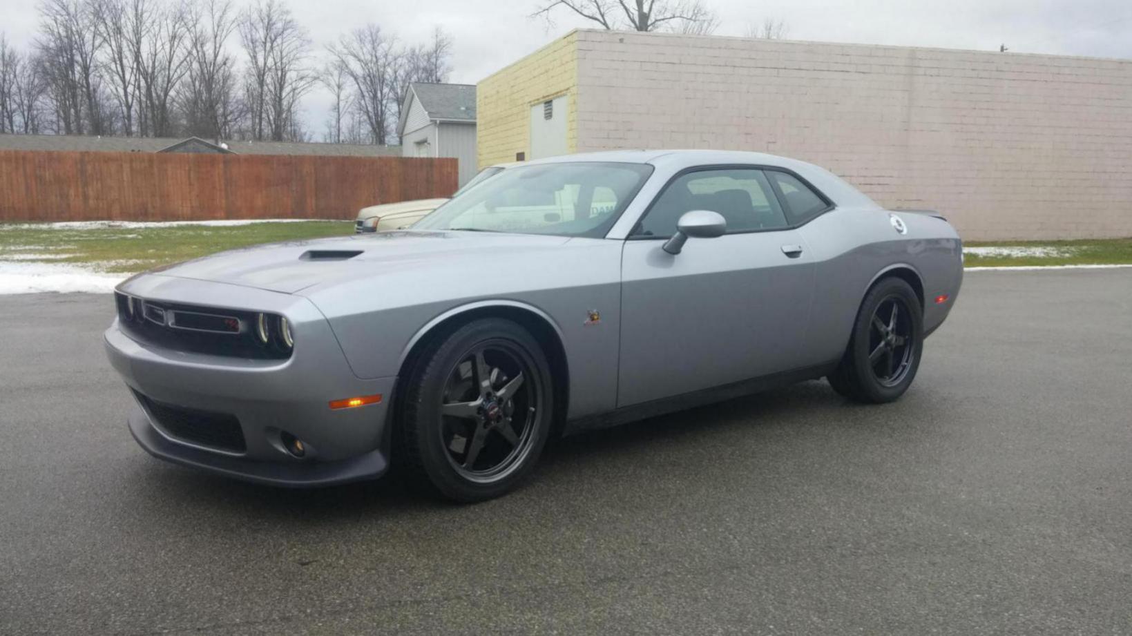 2015 Dodge Challenger photo