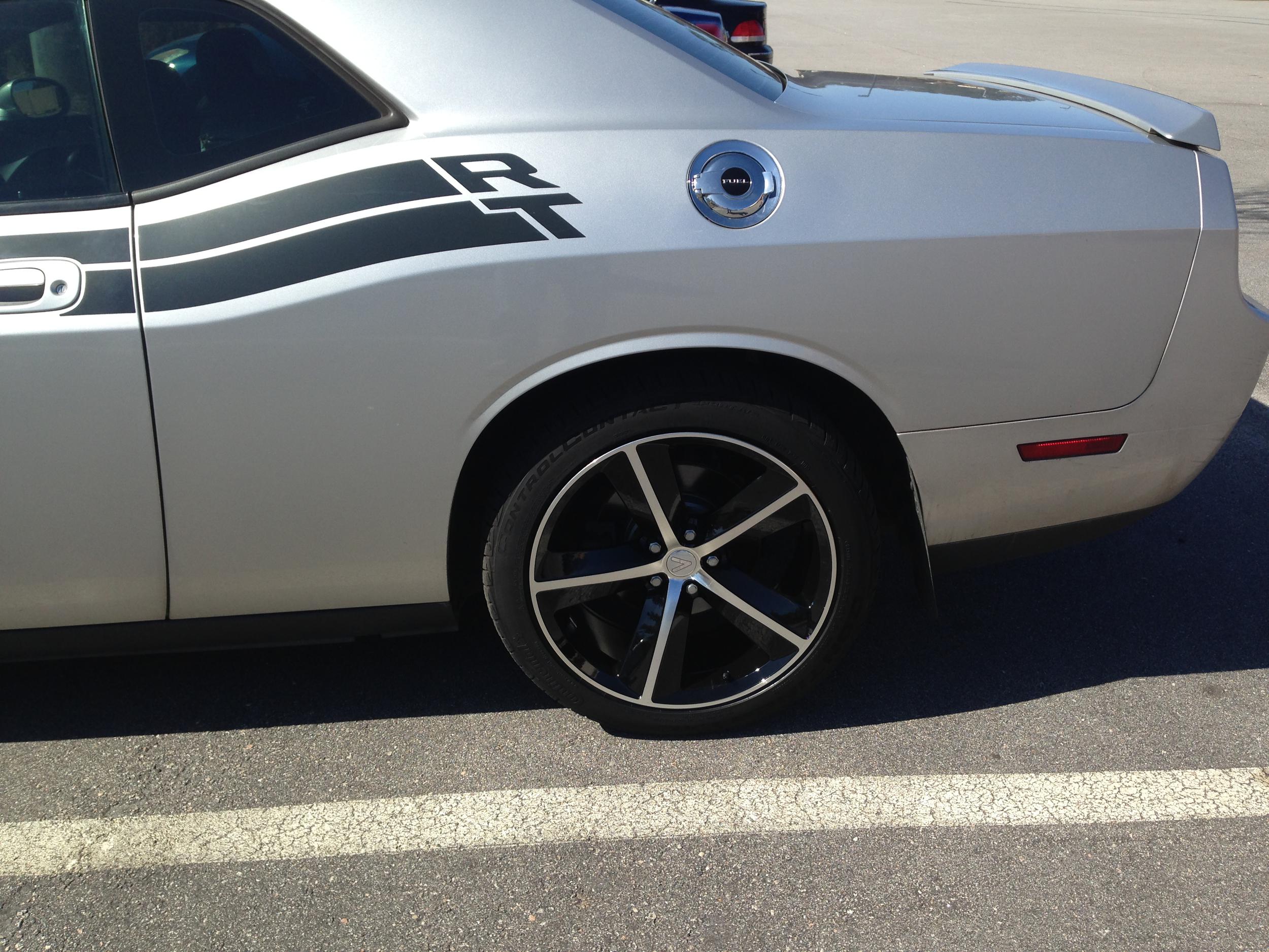 2014 Dodge Challenger photo