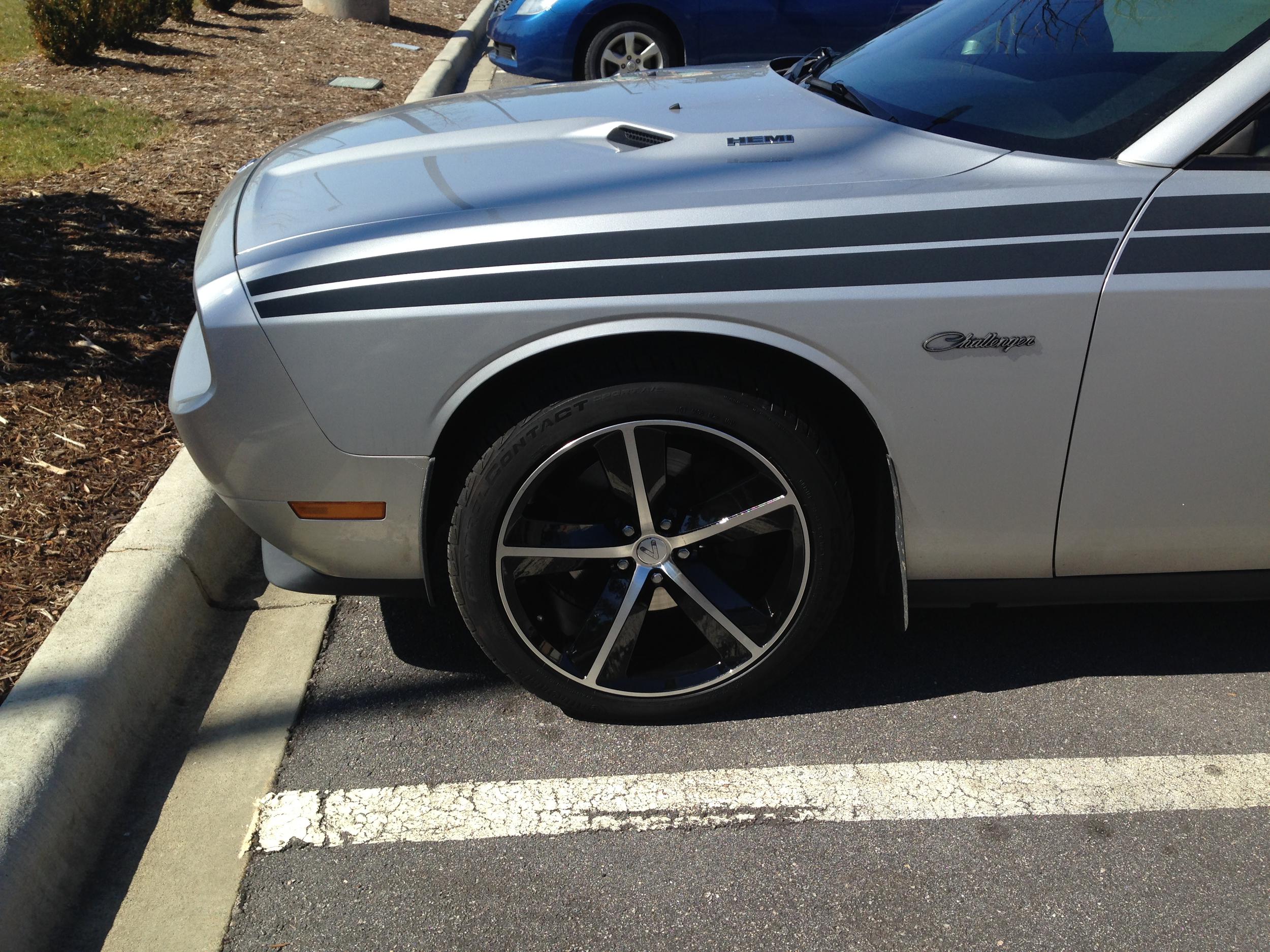 2014 Dodge Challenger photo