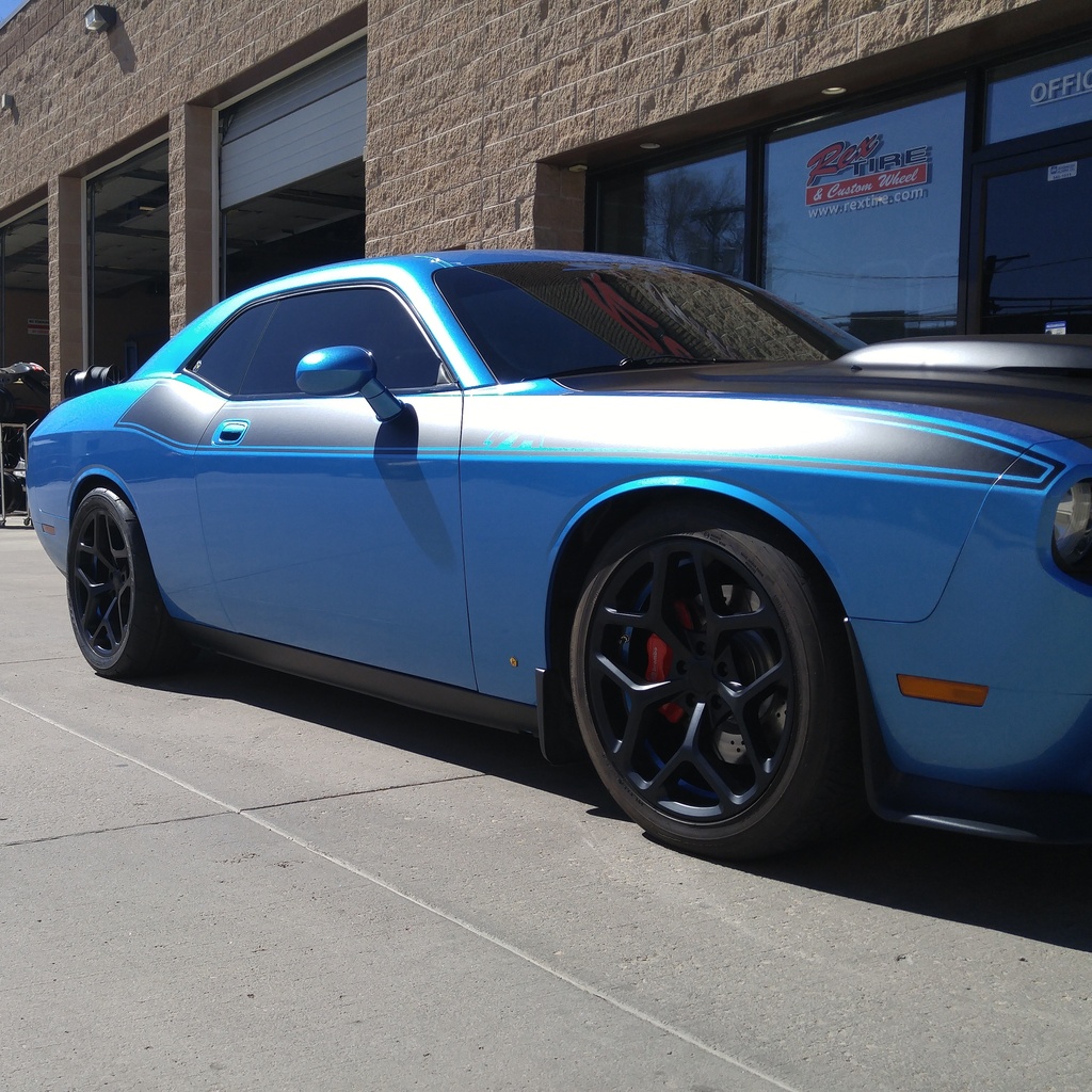 2015 Dodge Challenger photo