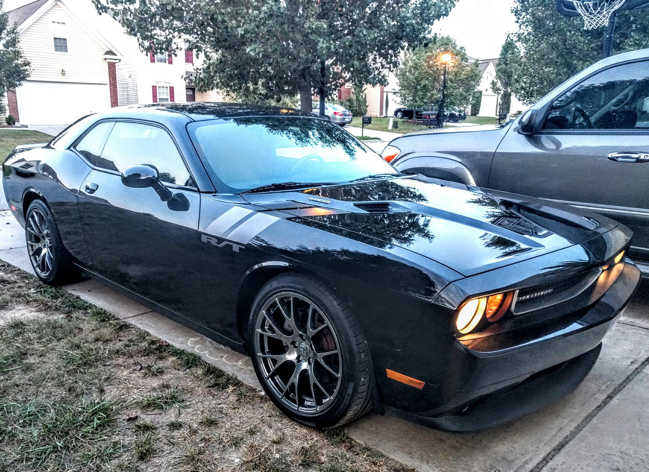 2015 Dodge Challenger photo