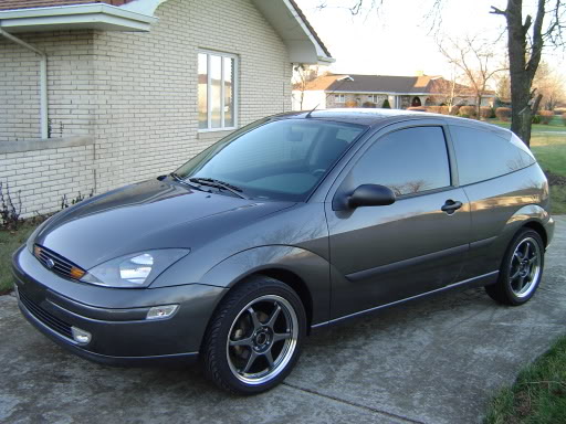 2004 Ford Focus photo