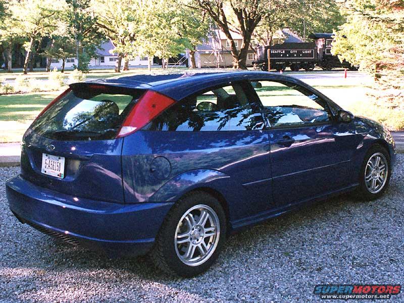 2004 Ford Focus photo