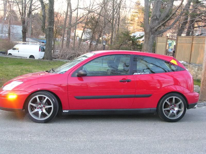 2004 Ford Focus photo