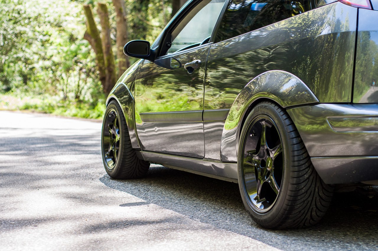 2004 Ford Focus photo
