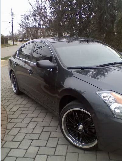 2010 Nissan Altima photo