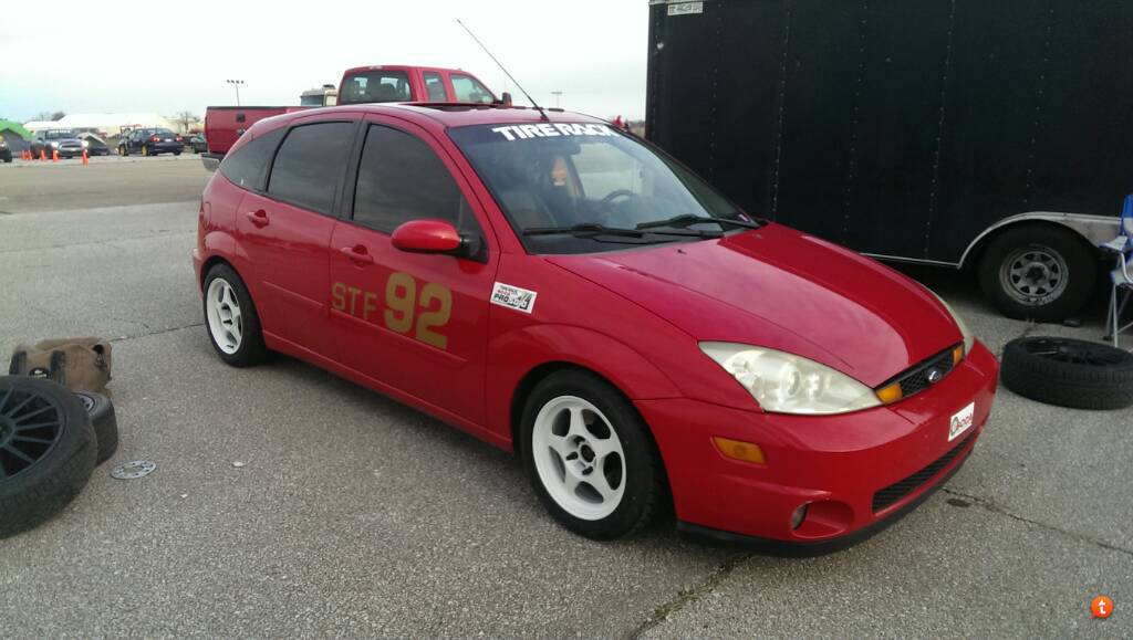 2004 Ford Focus photo