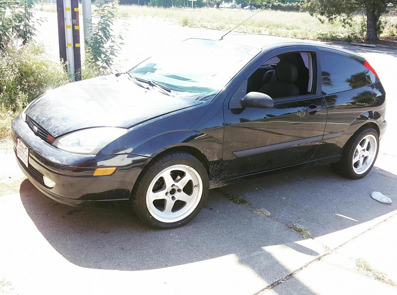 2002 Ford Focus photo