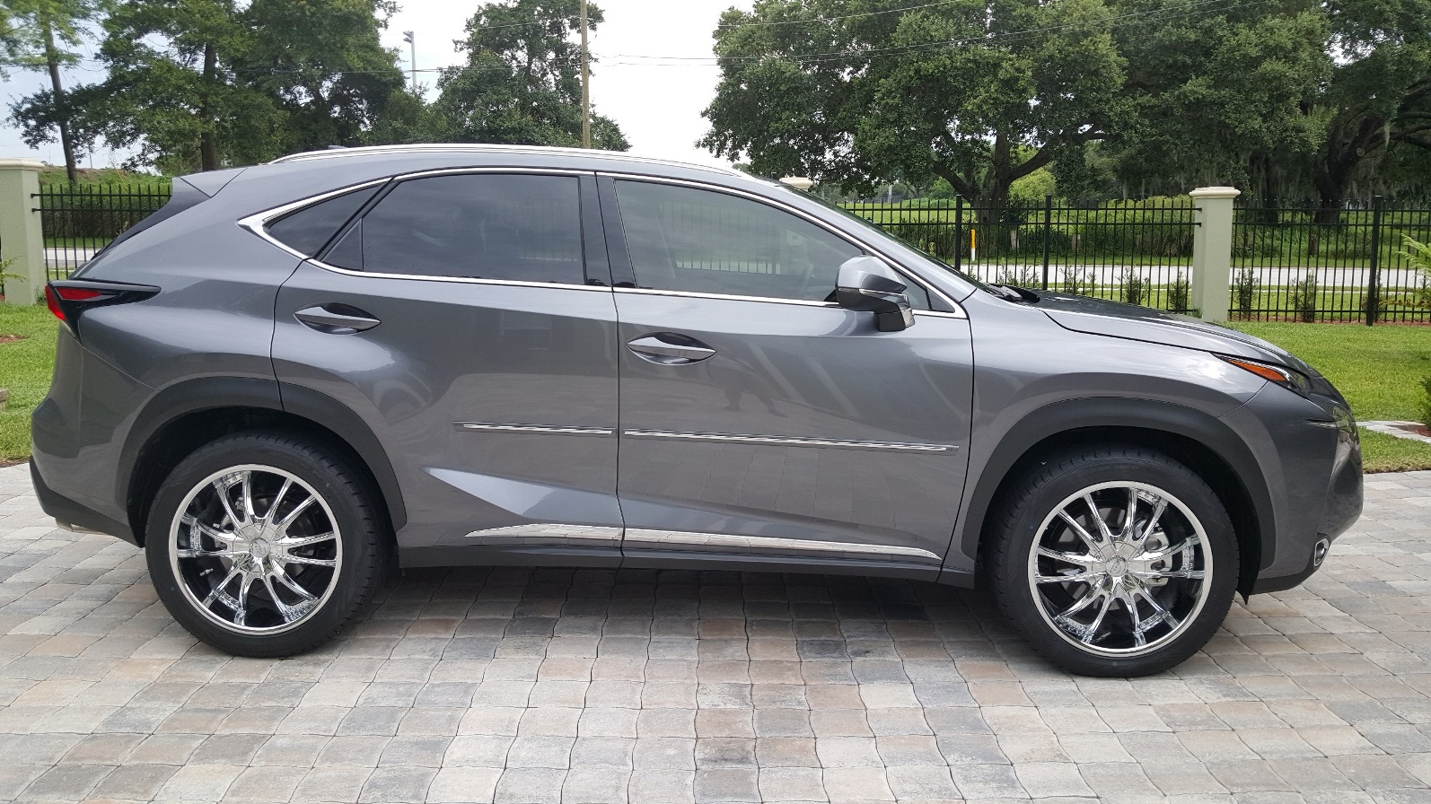 2015 Lexus NX 200t photo