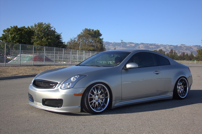 2004 Infiniti G35 photo