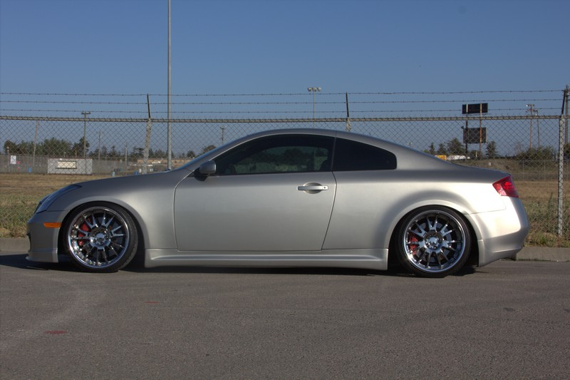 2004 Infiniti G35 photo