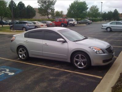 2010 Nissan Altima photo
