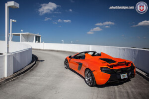 2015 McLaren 650S