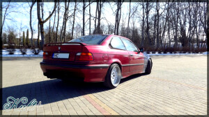1993 BMW  318