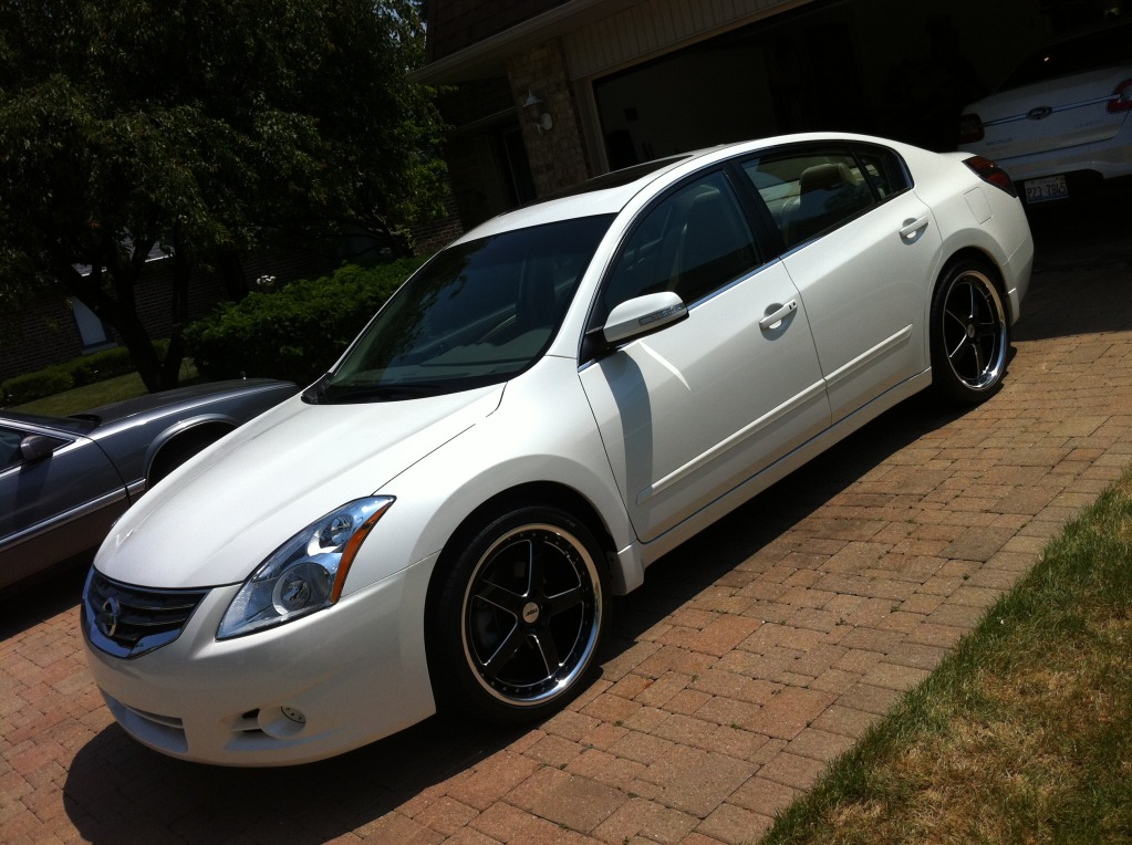 2011 Nissan Altima photo