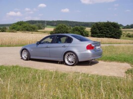 2005 BMW 325