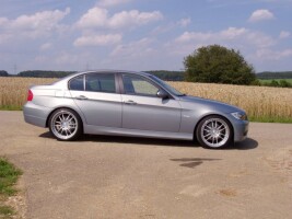 2005 BMW 325