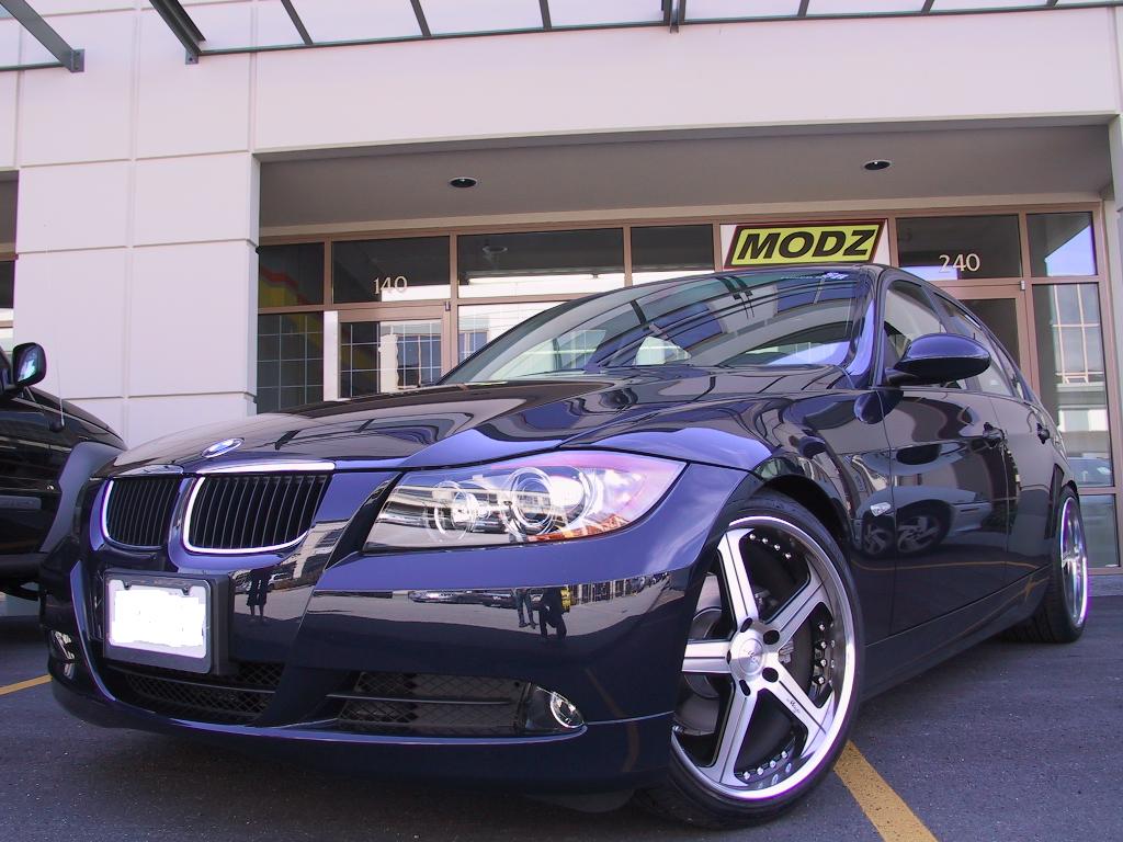 2005 BMW 330 photo