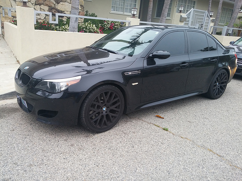 2010 BMW M5 photo