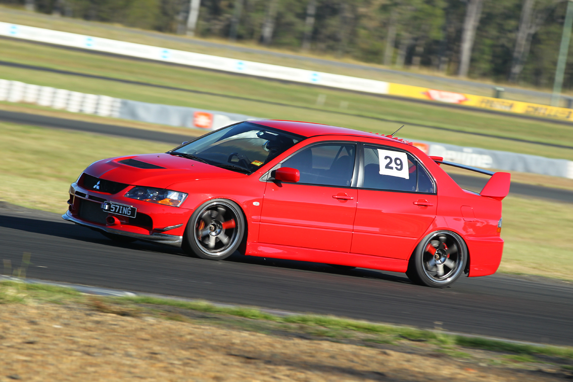 2006 Mitsubishi Lancer Evolution photo
