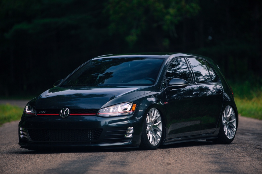 2011 Volkswagen GTI photo
