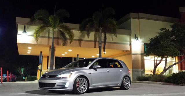 2012 Volkswagen GTI photo