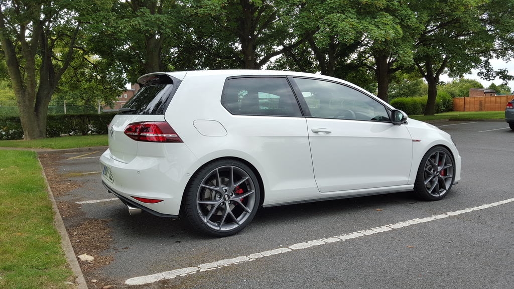 2013 Volkswagen GTI photo