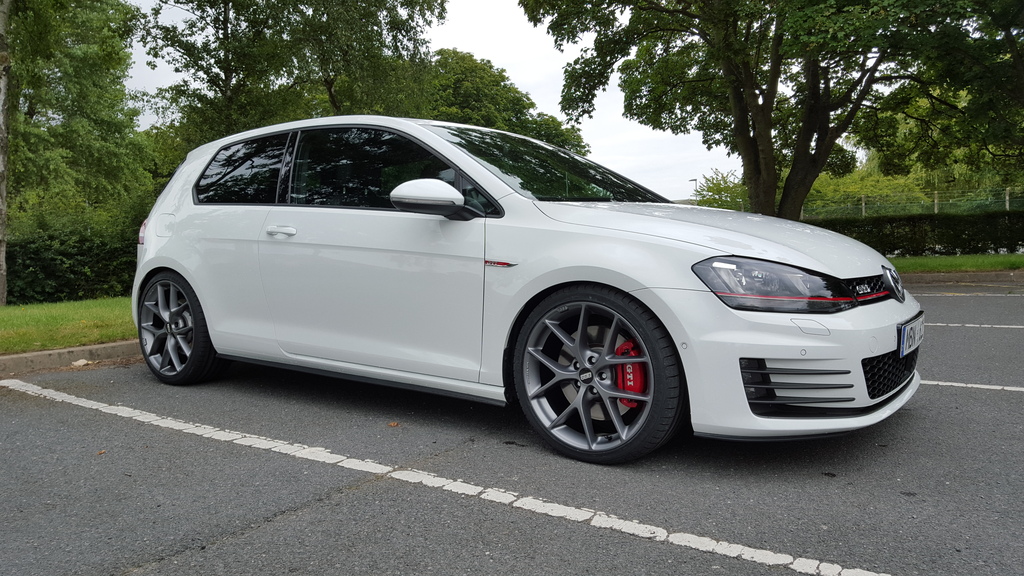 2013 Volkswagen GTI photo