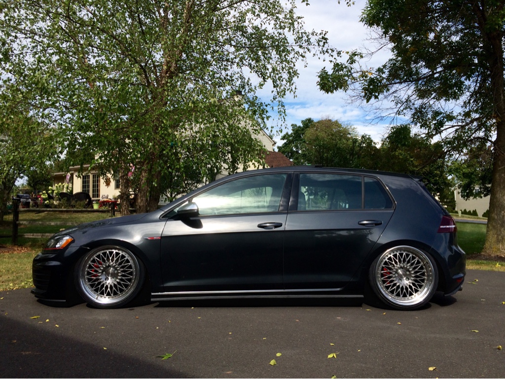 2012 Volkswagen GTI photo