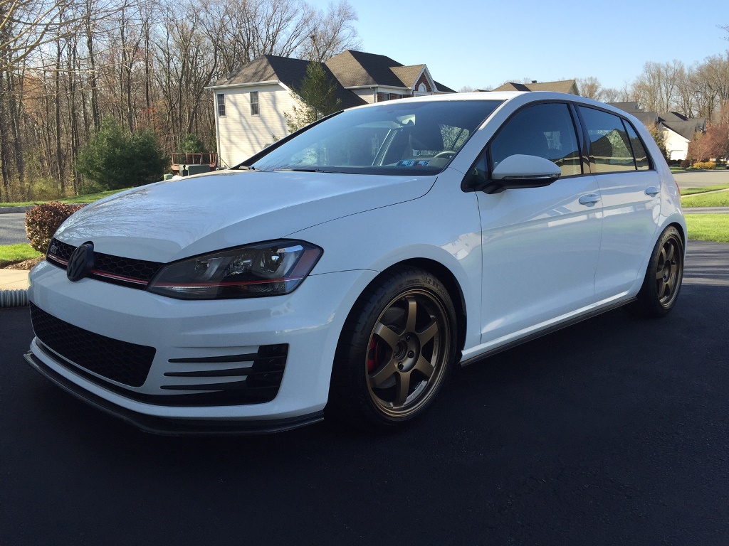 2014 Volkswagen GTI photo