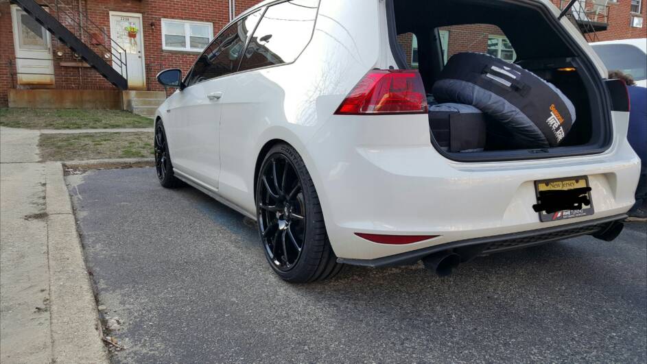 2014 Volkswagen GTI photo