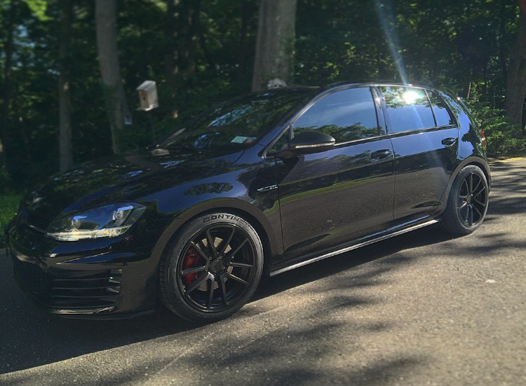2014 Volkswagen GTI photo