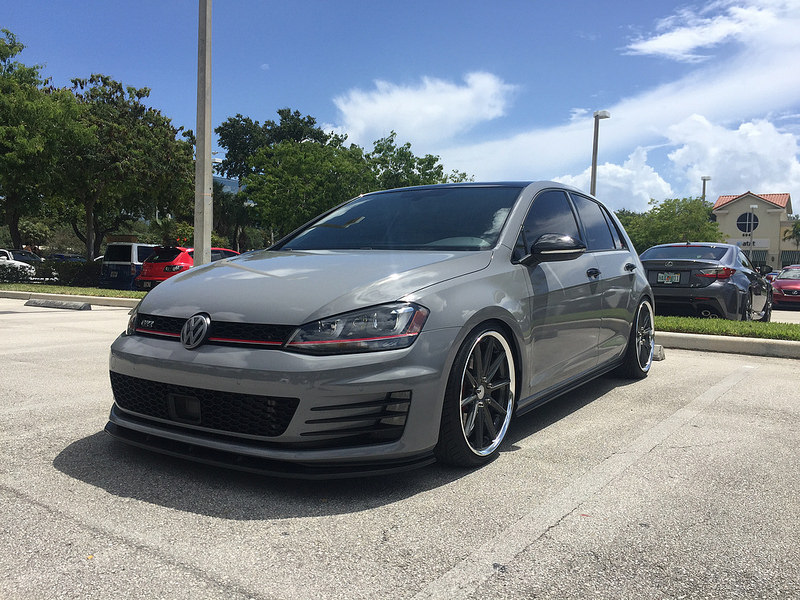 2014 Volkswagen GTI photo