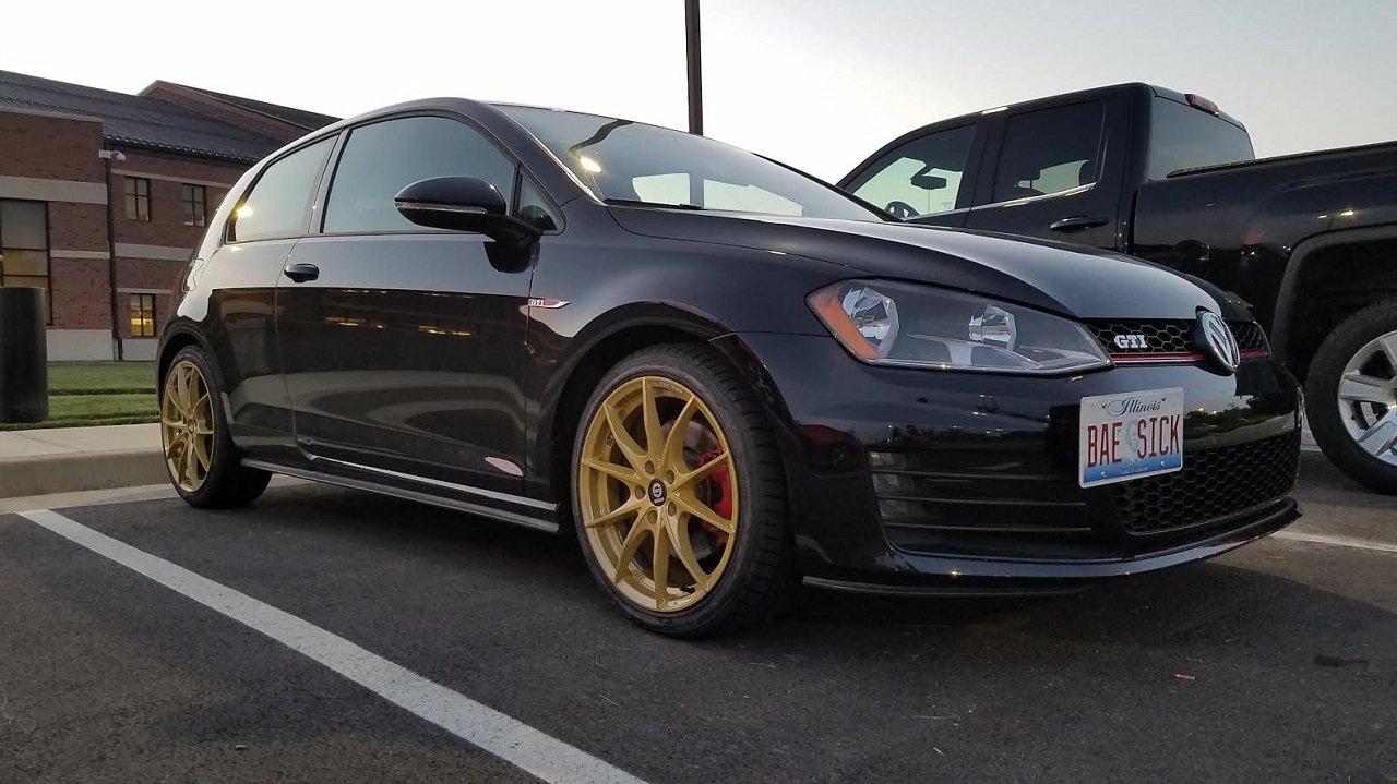 2014 Volkswagen GTI photo