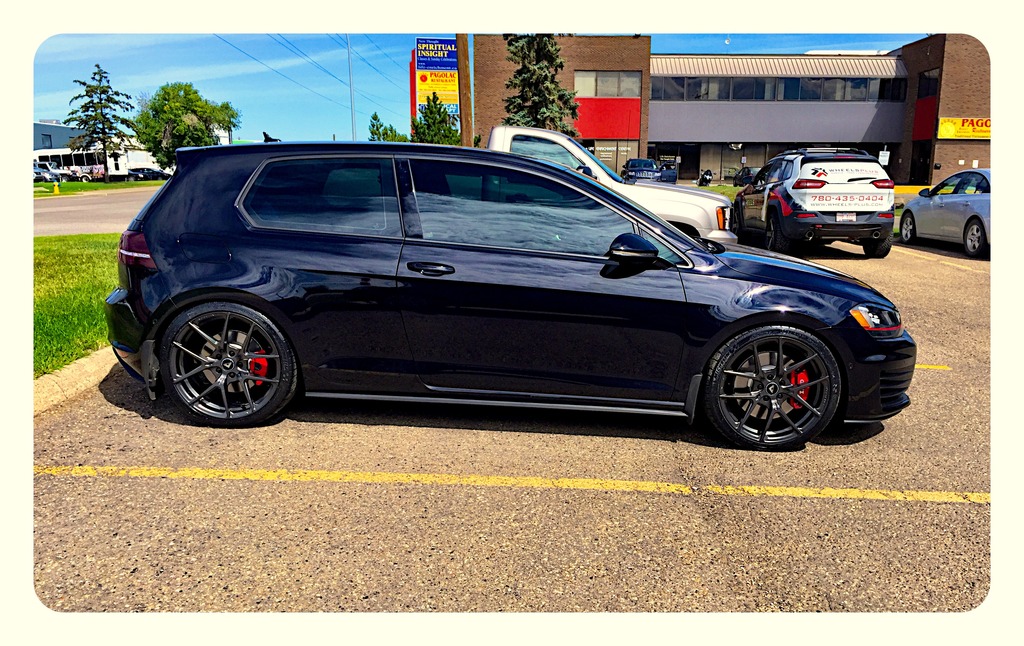 2014 Volkswagen GTI photo