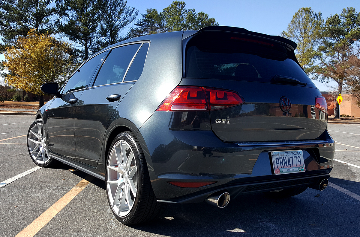 2014 Volkswagen GTI photo