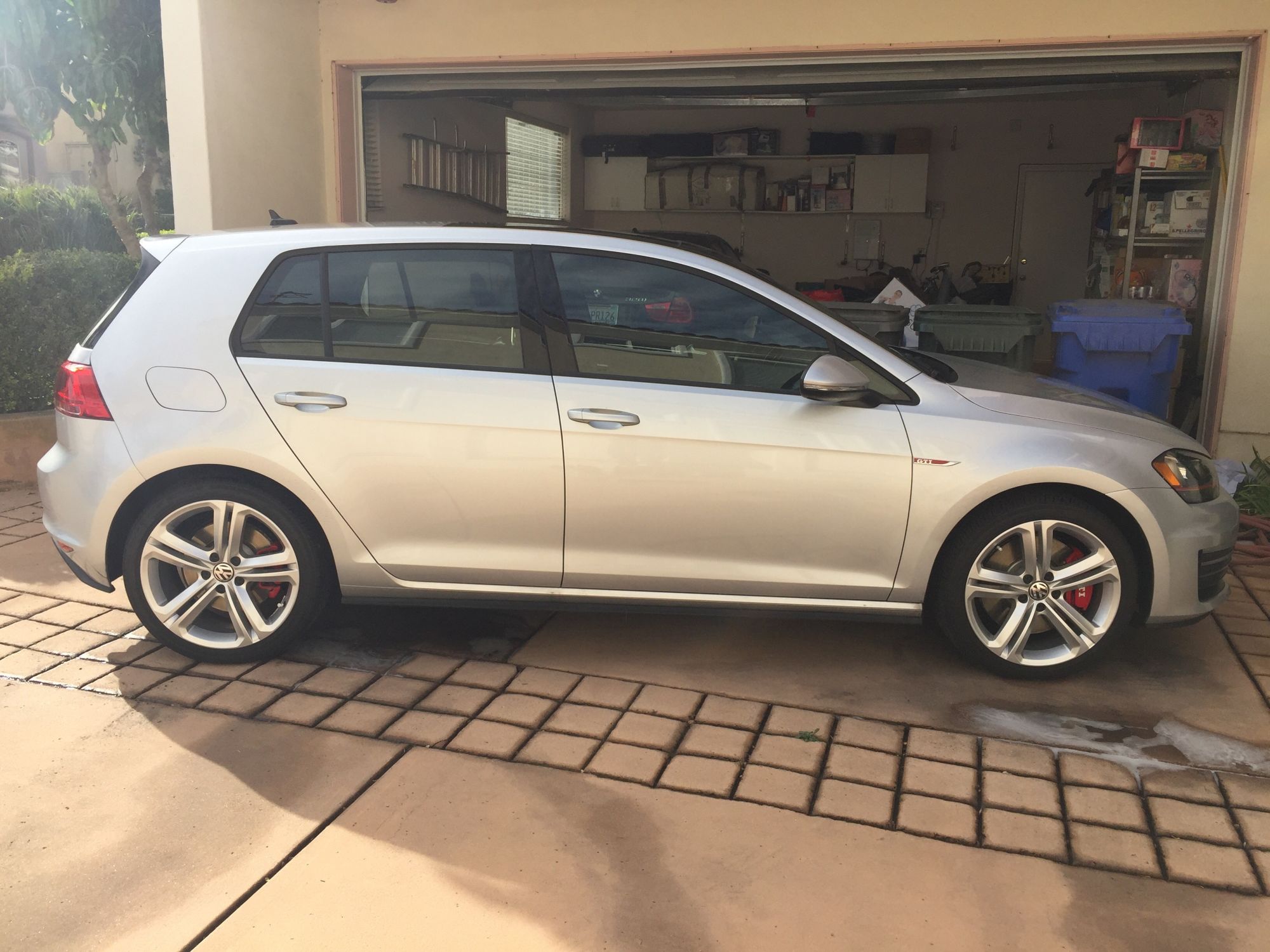 2014 Volkswagen GTI photo