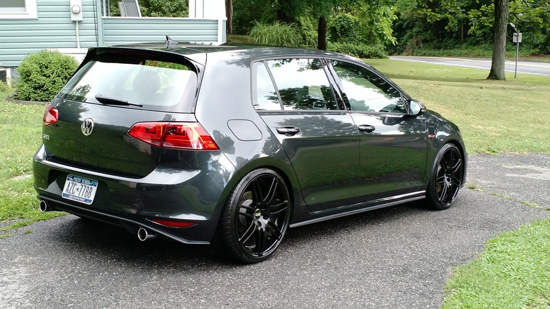 2012 Volkswagen GTI photo