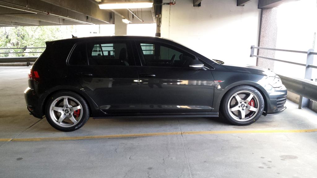 2014 Volkswagen GTI photo