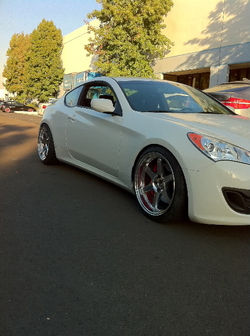 2010 Hyundai Genesis Coupe photo