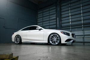 2016 Mercedes-Benz AMG S