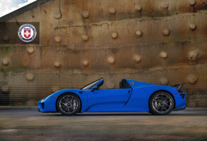 2015 Porsche 918 Spyder