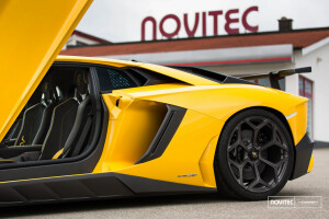 2014 Lamborghini Aventador