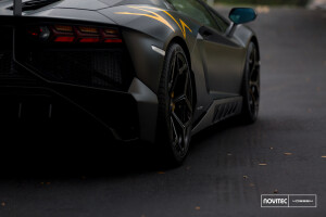 2014 Lamborghini Aventador