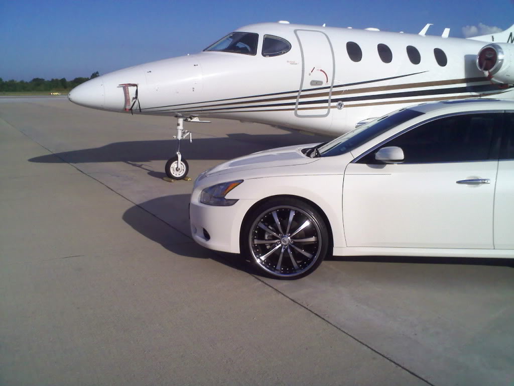 2009 Nissan Maxima photo