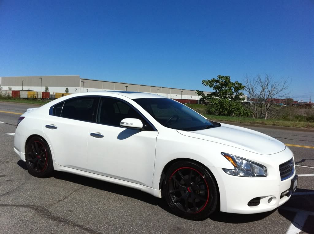 2010 Nissan Maxima photo